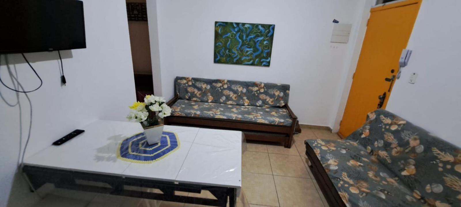 Apartamento temporada 200m Praia do Forte, Cabo Frio *