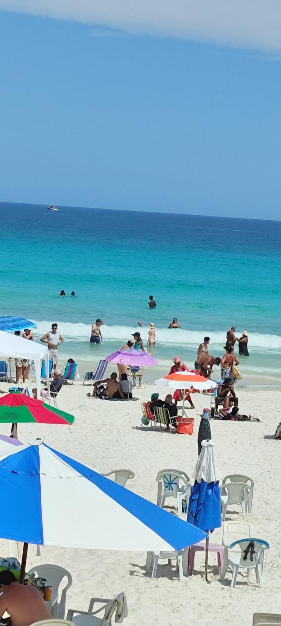 Apartamento temporada 200m Praia do Forte, Cabo Frio * Cabo Frio